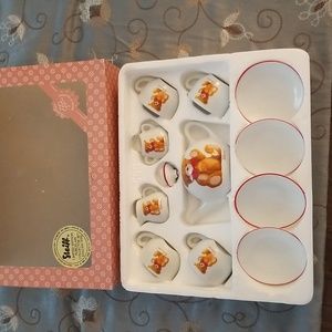 Porcelain Steiff mini tea set
